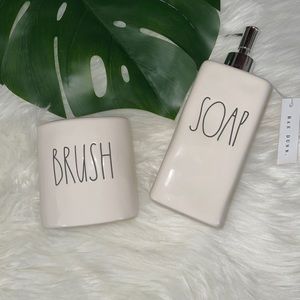 Rae Dunn “SOAP” & “BRUSH” bathroom set